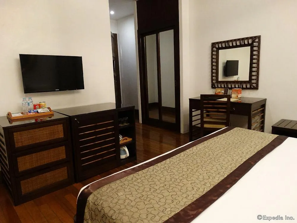 Manila Lotus Hotel