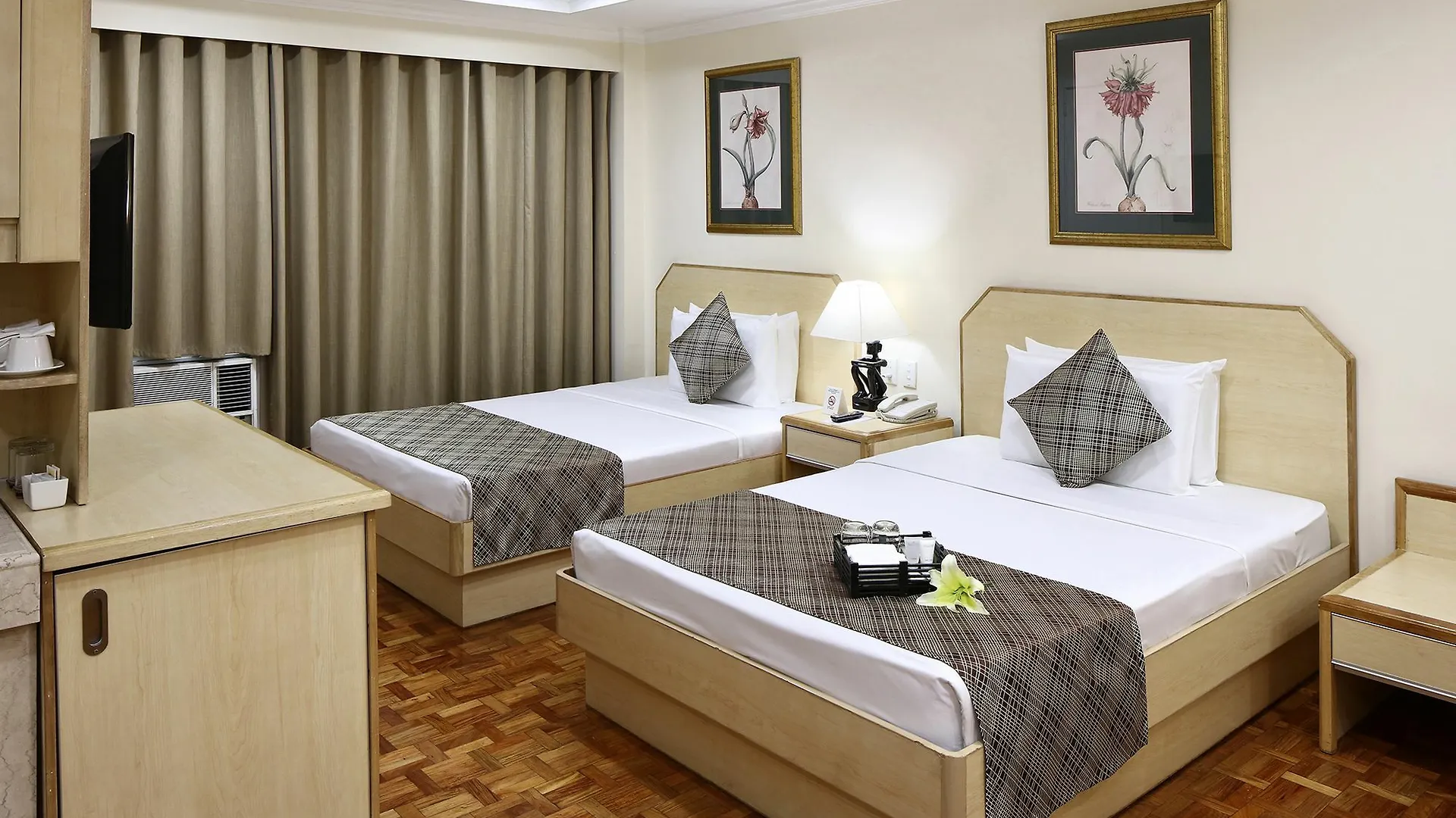 Manila Lotus Hotel